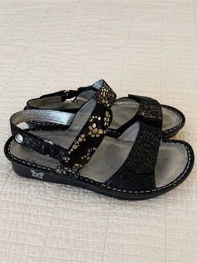 Alegria Verona Sandals 37 Leather Comfort Footbed Adjustable Straps EUC
